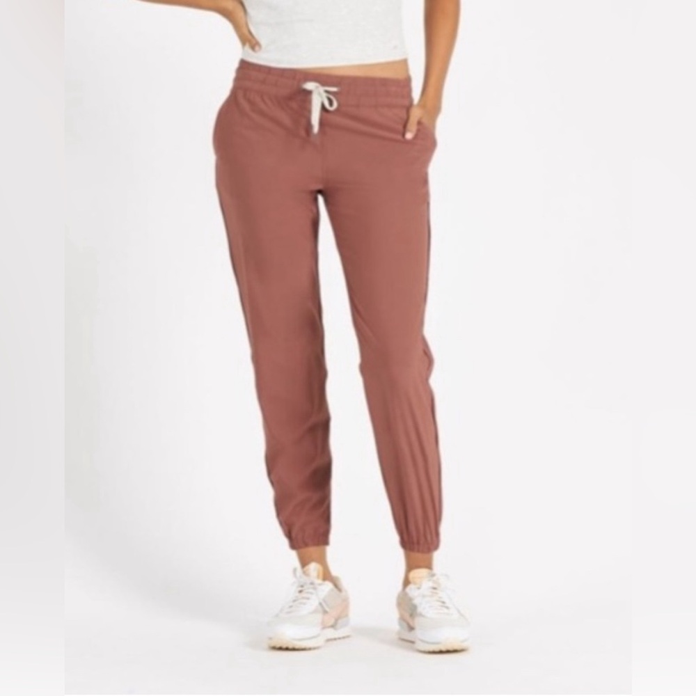 Vuori Weekend Joggers